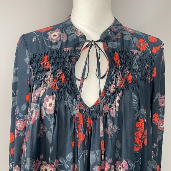 Free People Pebble Crepe So Fine Smocked Raw Hem Tunic Top. Size Small. - Picture 4 of 14